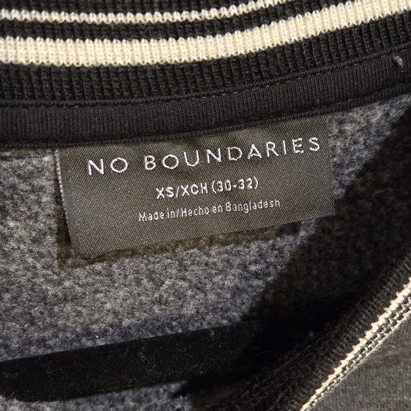 No Boundaries sweatshirt - Picture 3 of 4